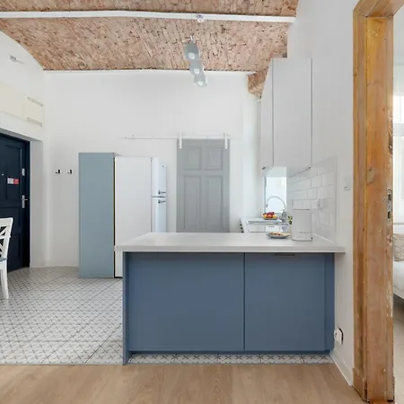 Bright Loft By Bookinghost